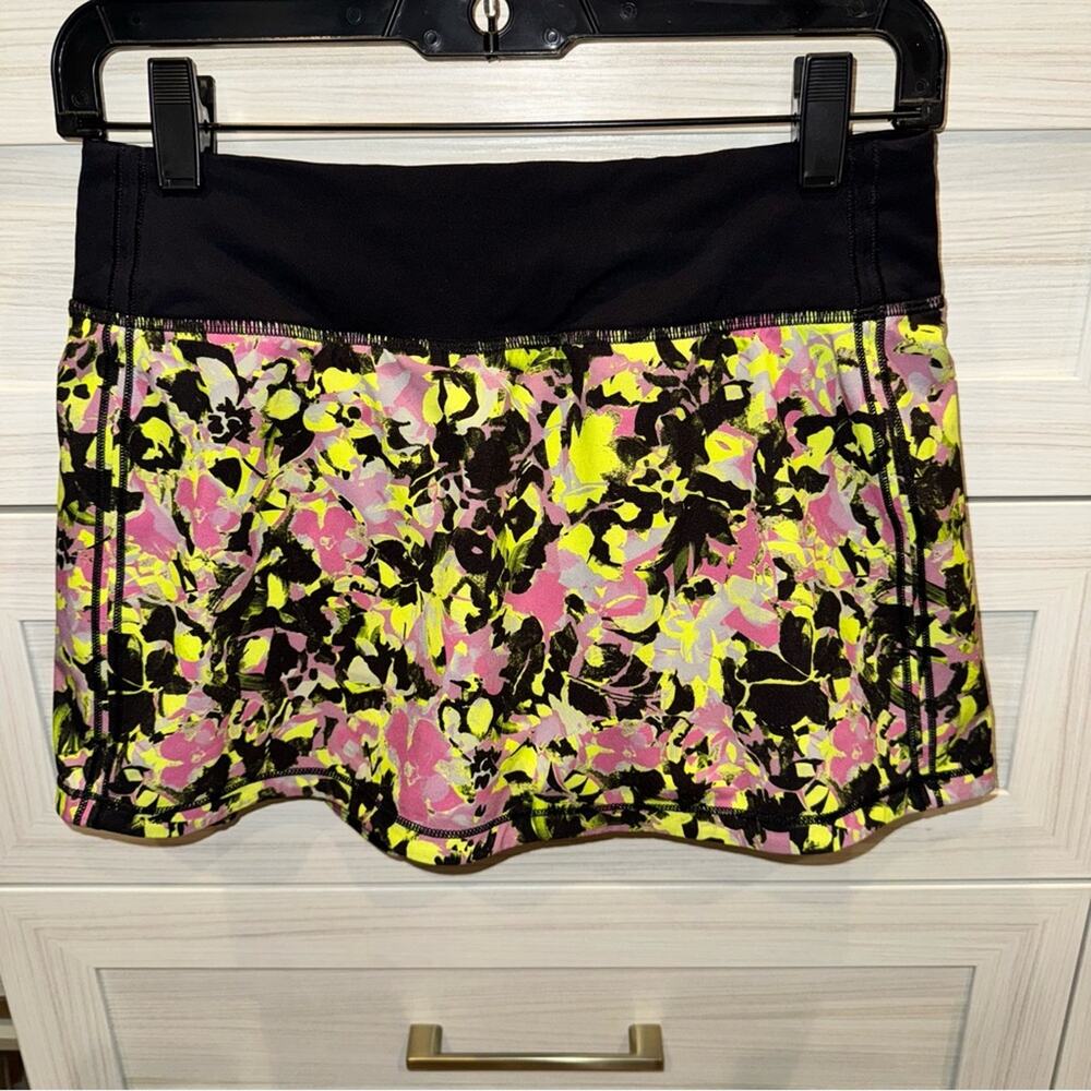 Lululemon Pace Rival Mid-Rise Skirt
Inflected Highlight Yellow Multi / Black 4 - Picture 5 of 11